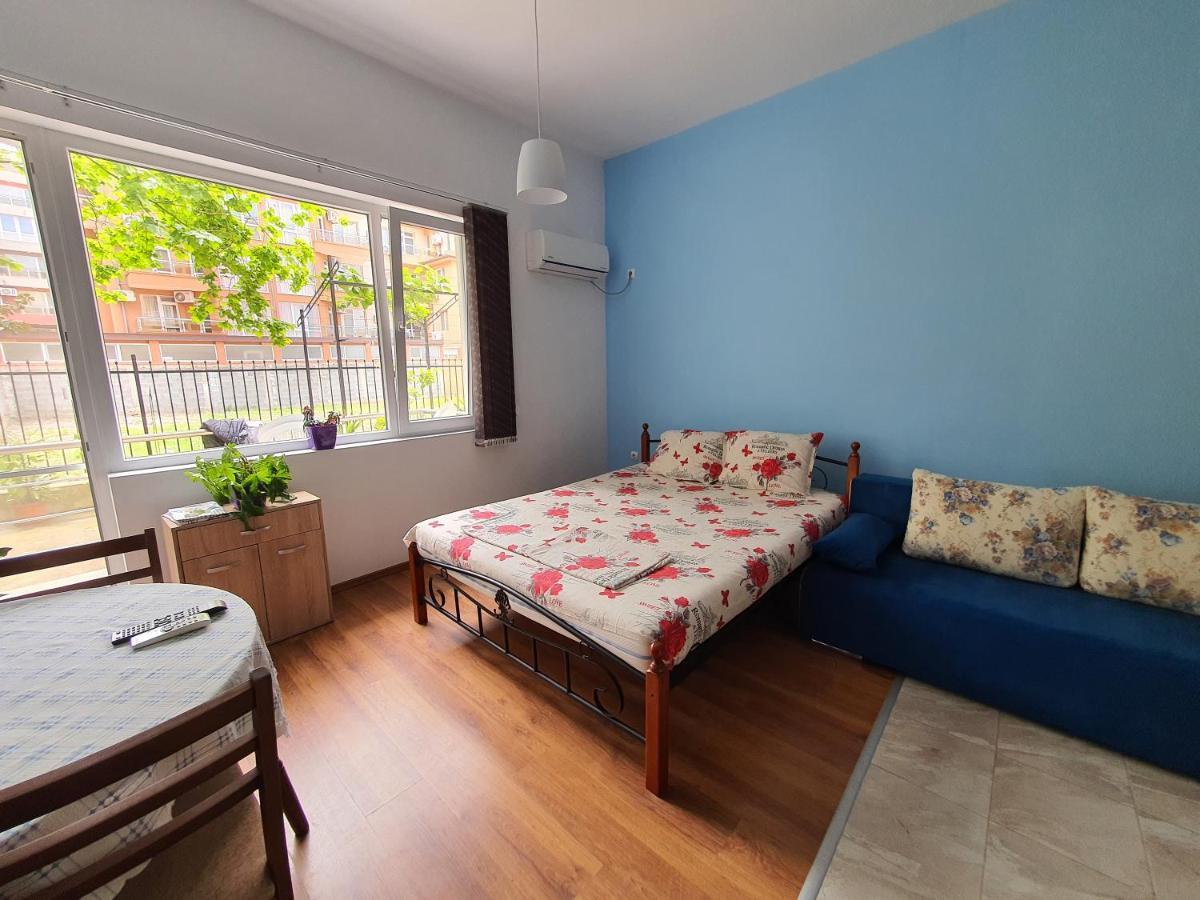 Flowers Studio Pomorie Exterior foto